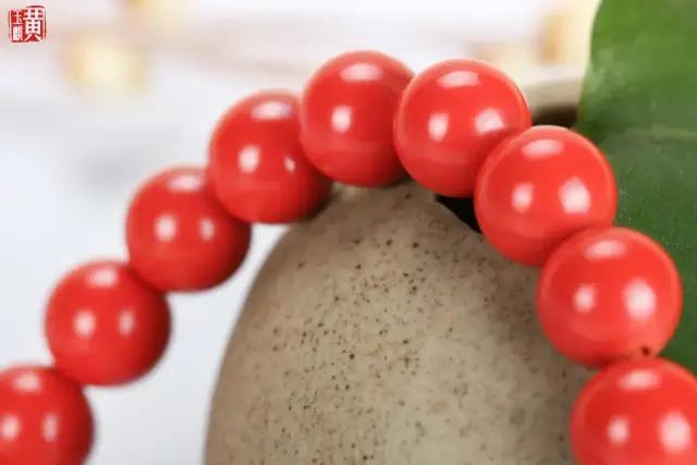 一般人可以戴朱砂吗?朱砂的功效与作用佩戴禁忌