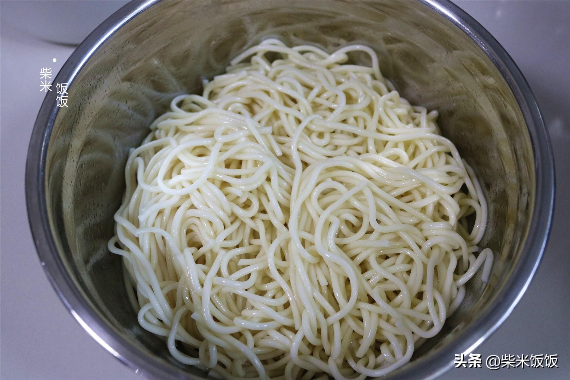 肉丝炒面的做法 肉丝炒面的做法视频