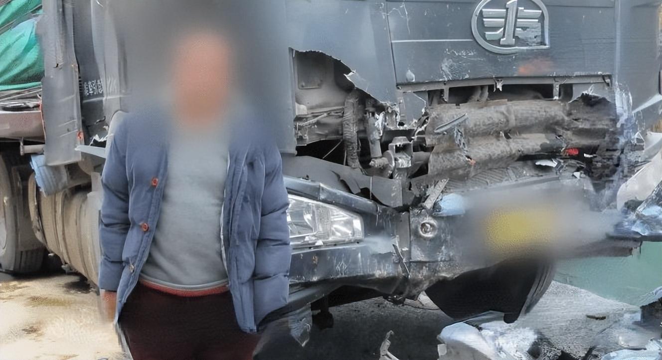 17年广西一家三口出车祸身亡，保险公司却回复：受益人死了不用赔